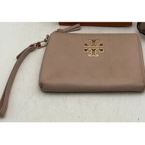 Tory Burch Britten Zip Pouch Tan Pebbled Leather Wristlet Wallet Wrist Strap